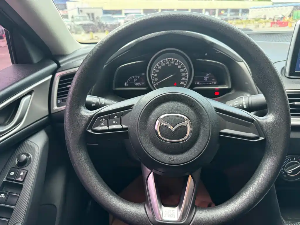 Mazda 3 Axela — миниатюра 8
