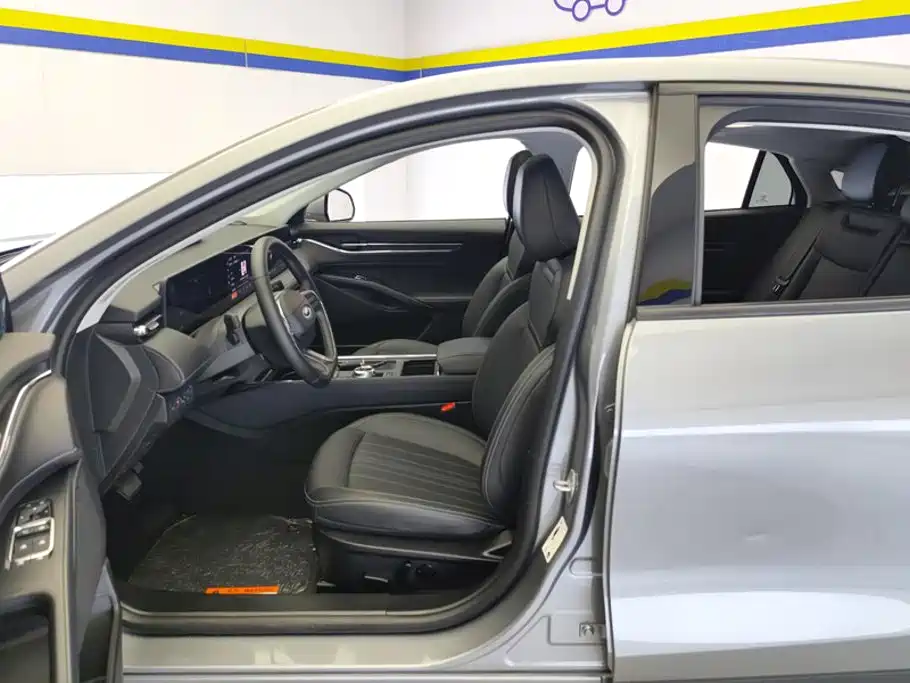 Ford Mondeo — миниатюра 9