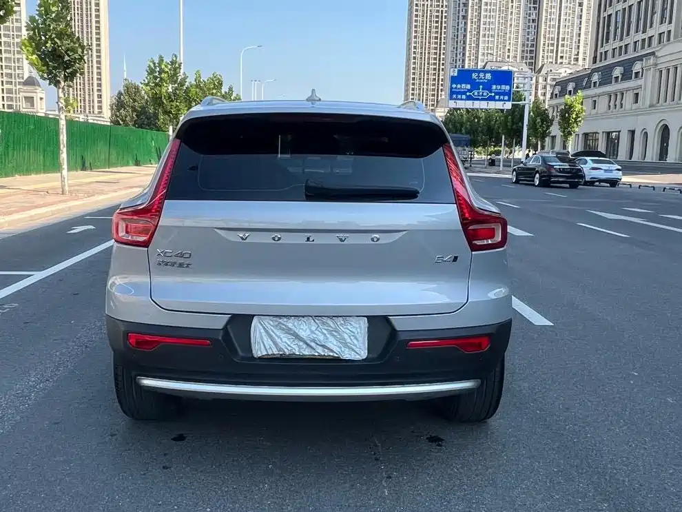 Volvo XC40 — миниатюра 8