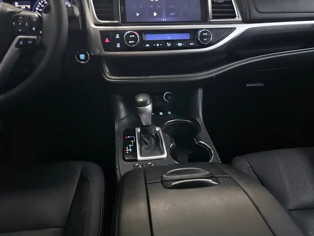 Toyota Highlander — миниатюра 16