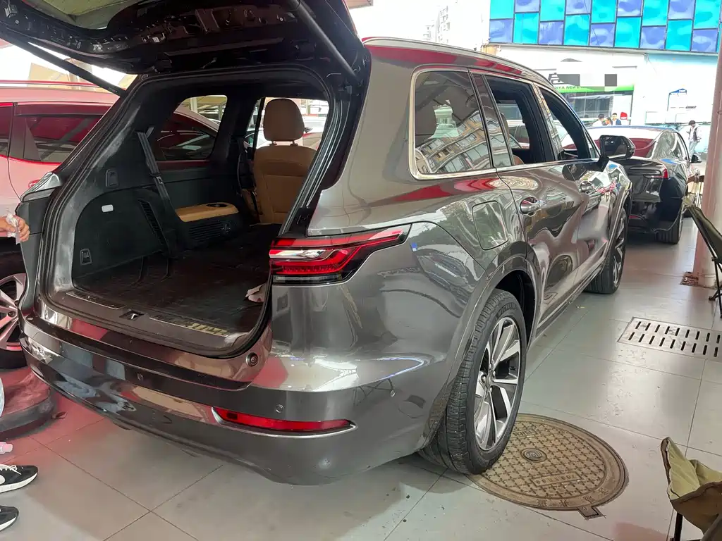 Li Auto Li ONE — миниатюра 8