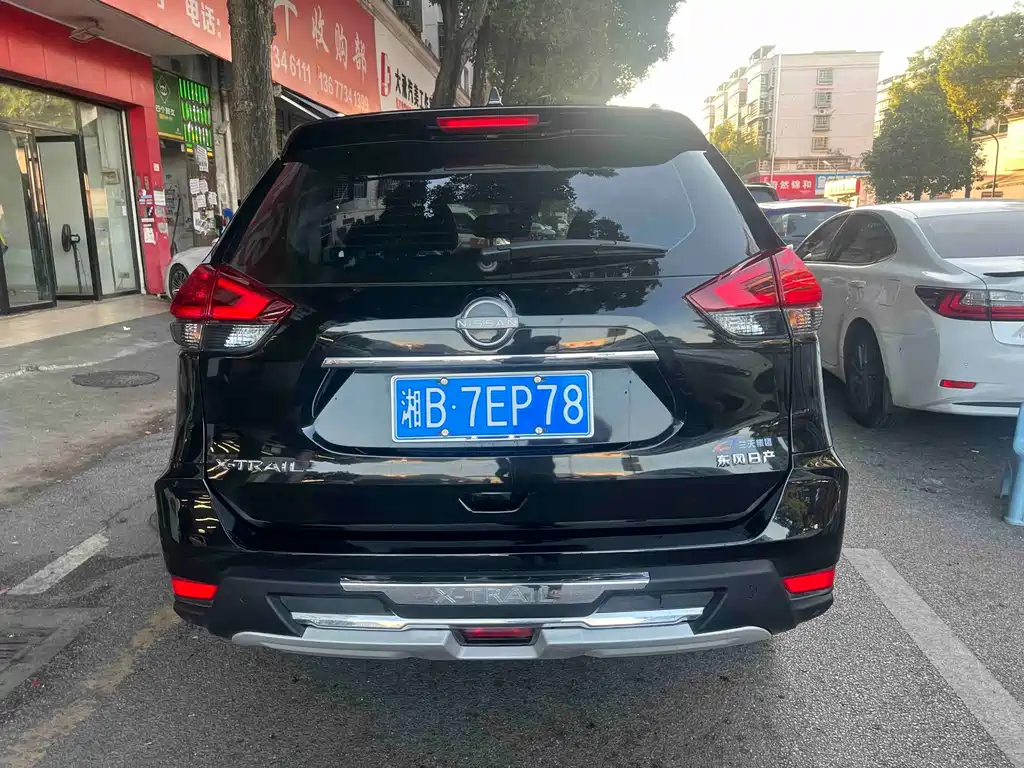Nissan X-Trail — миниатюра 8