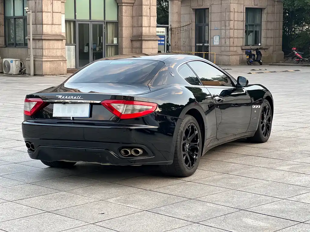 Maserati GranTurismo 2016 4.2L AT