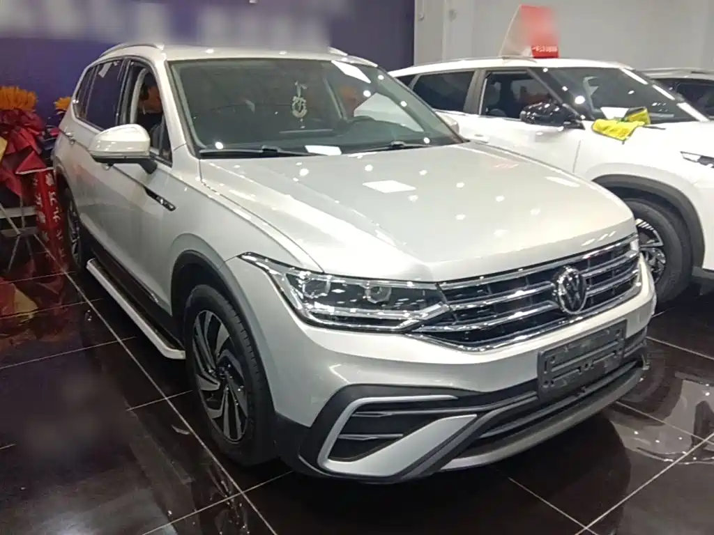 Volkswagen Tiguan L — миниатюра 4