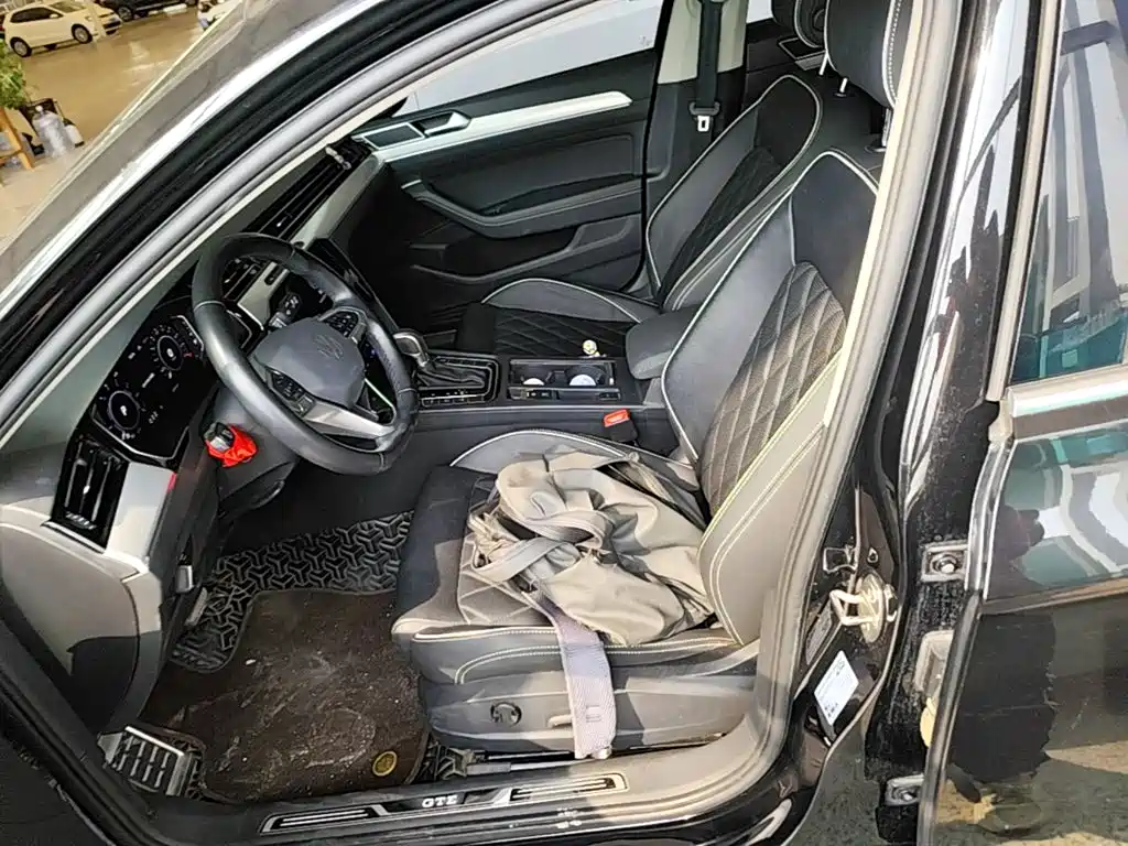 Volkswagen Magotan PHEV — миниатюра 15