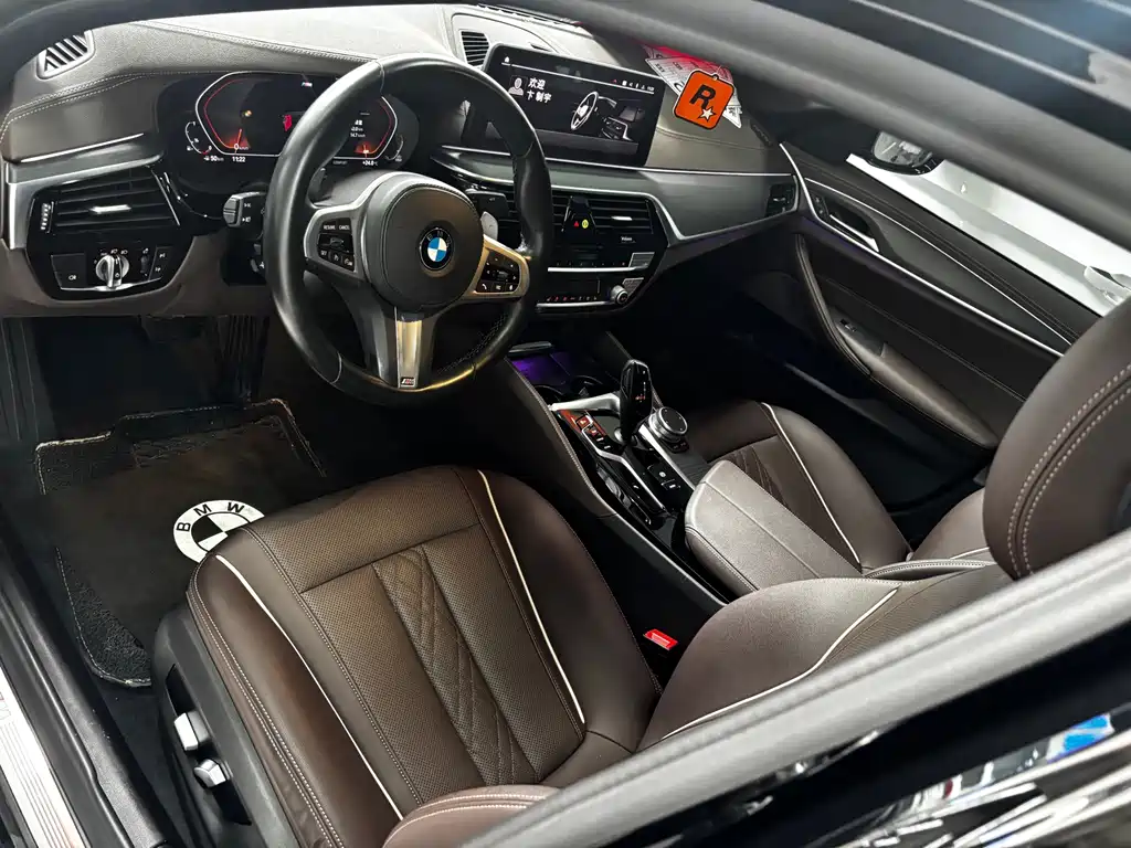 BMW 5 Series — миниатюра 4