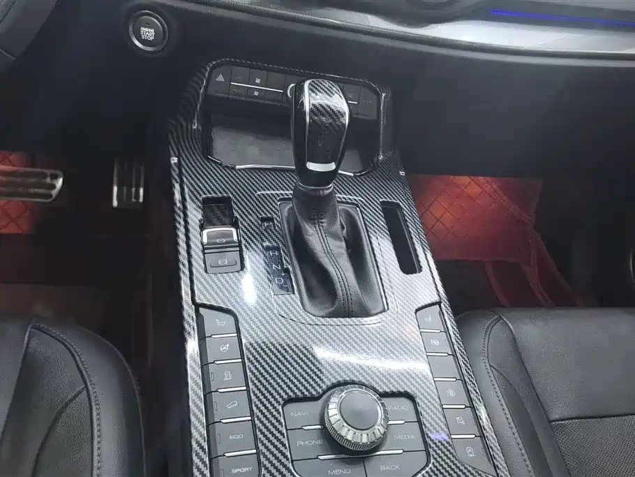 WEI PAI WEI BRAND VV5