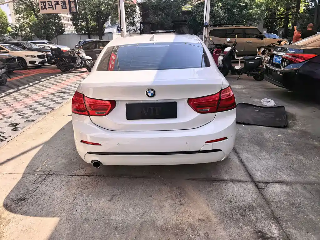 BMW 1 Series — миниатюра 11