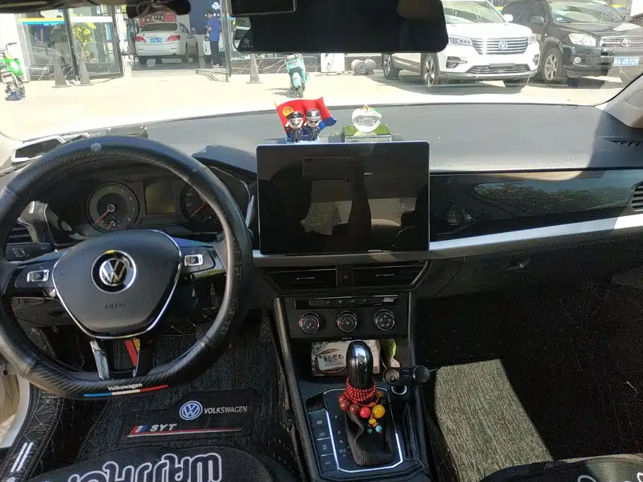 Volkswagen Lavida — миниатюра 13