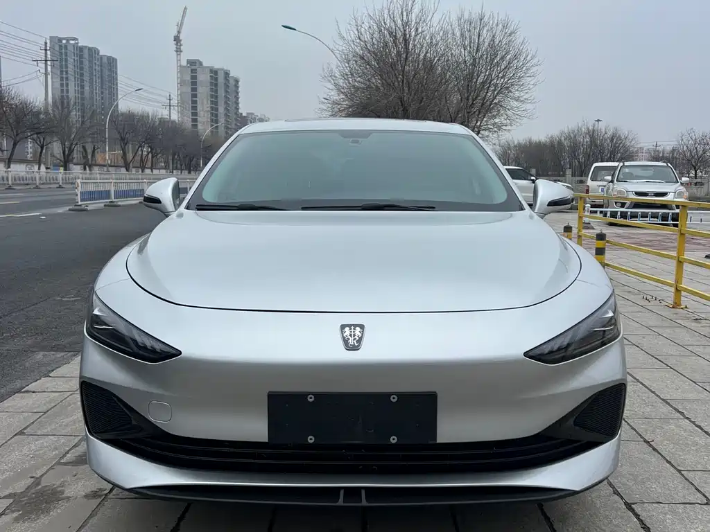 ROEWE D7