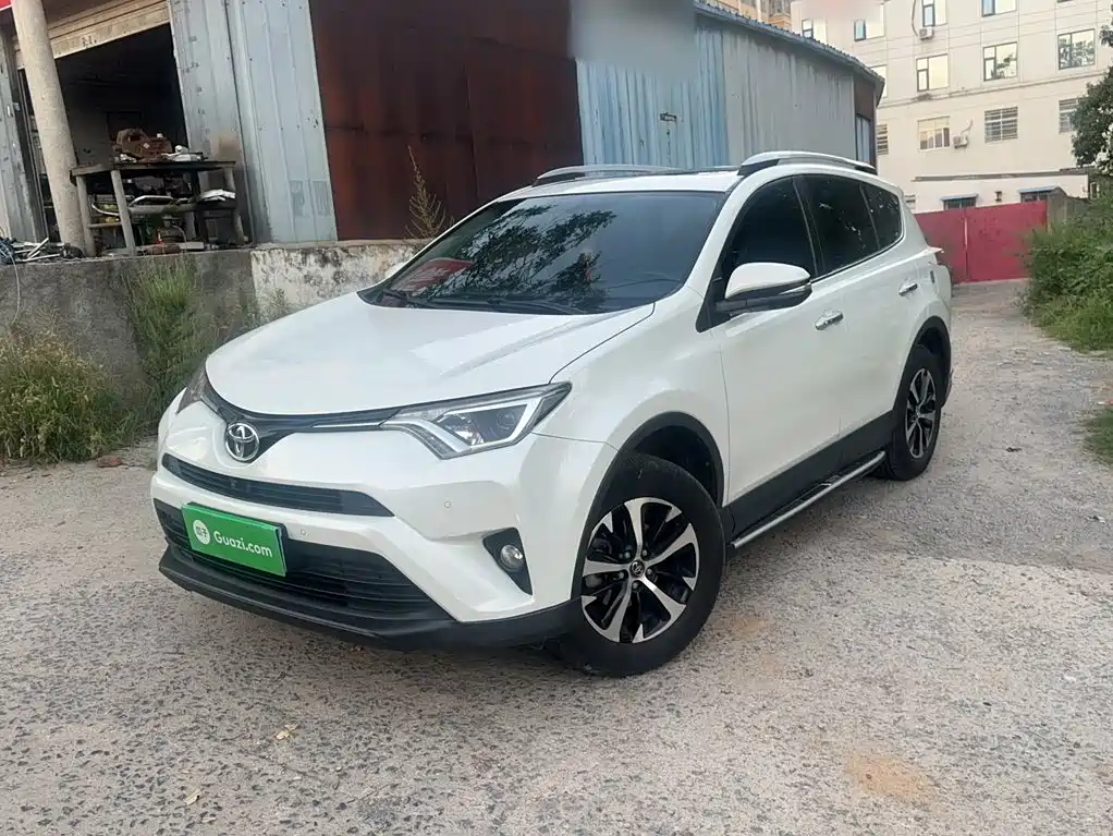 Toyota RAV4 — миниатюра 2