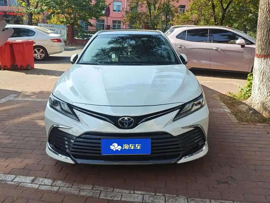 Toyota Camry — миниатюра 2