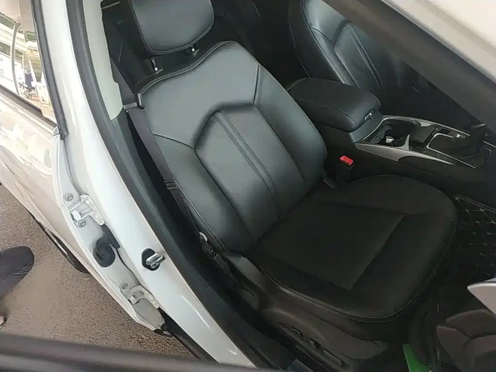 Cadillac SRX — миниатюра 25