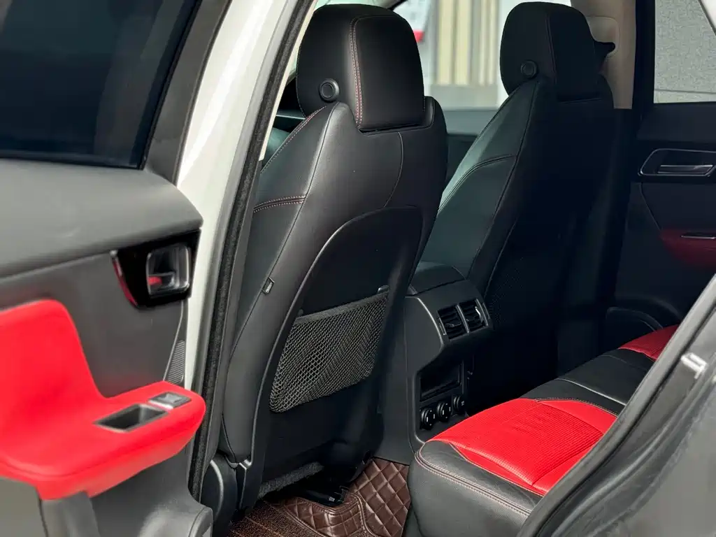Jaguar F-PACE — миниатюра 7