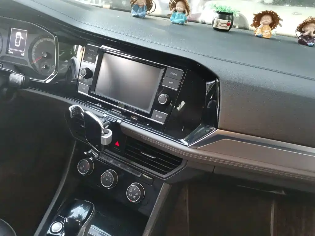 Volkswagen Sagitar — миниатюра 14