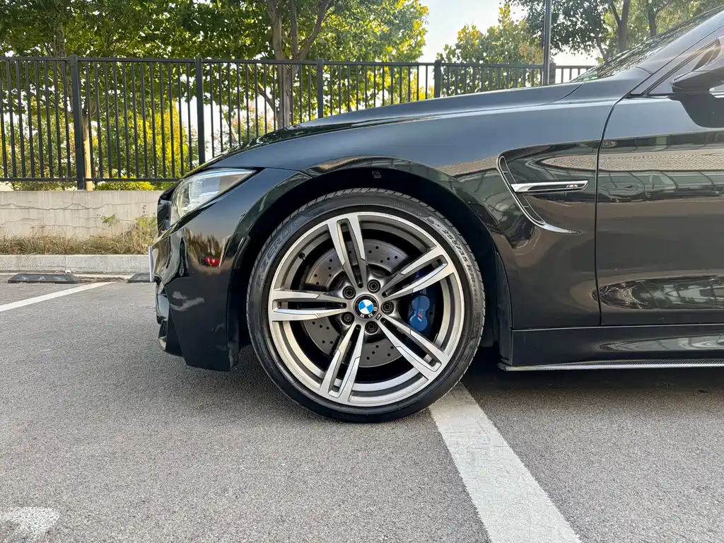 BMW M4 — миниатюра 4