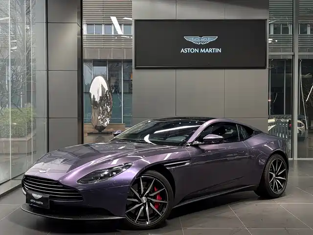 ASTON MARTIN DB11 2021