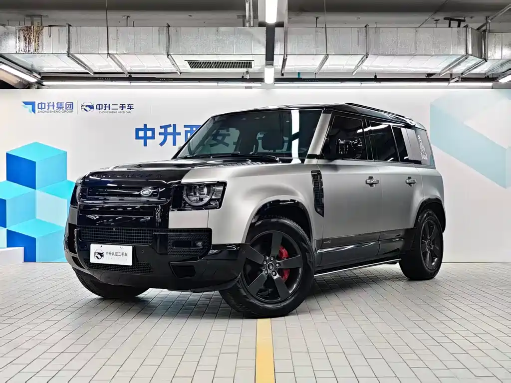 Land Rover Defender 2024