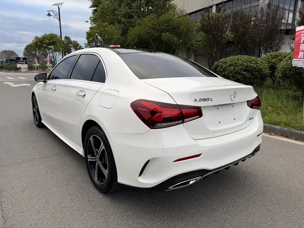 MERCEDES-BENZ  A CLASS