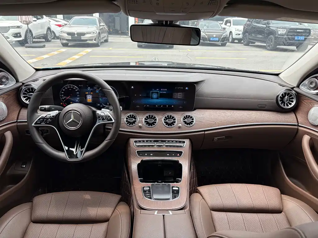 Mercedes-Benz E-Class E 2023 E 260 L