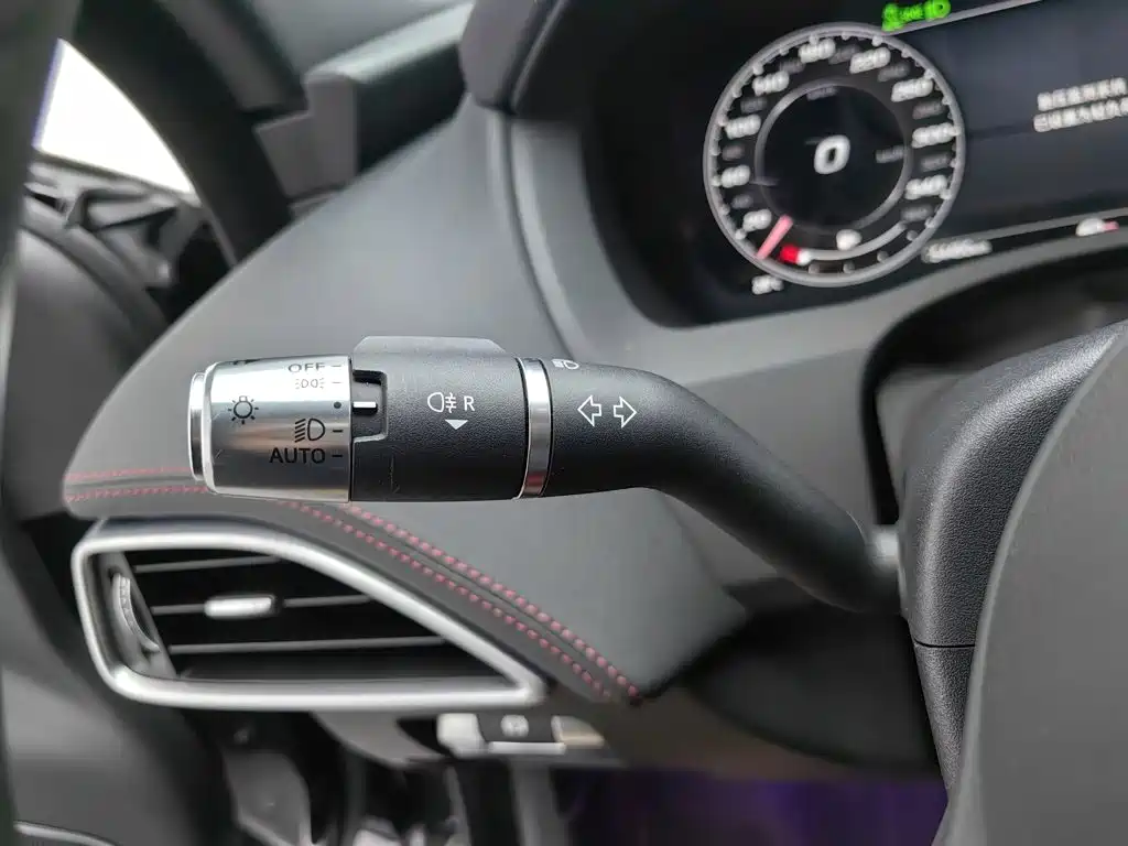 Jaguar XEL — миниатюра 21