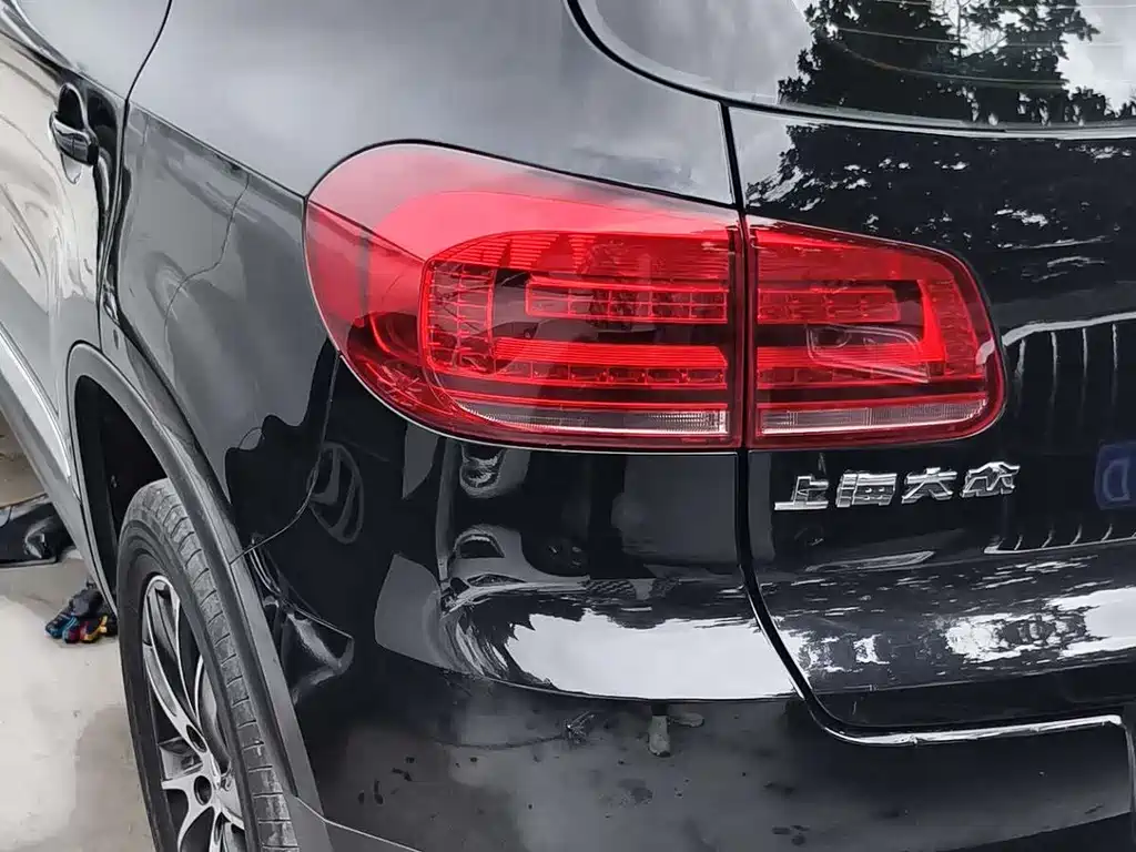 Volkswagen Tiguan 2015 1.8TSI AT Luxury