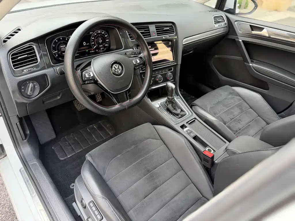 Volkswagen Golf 2019 280TSI DSG Luxury VI