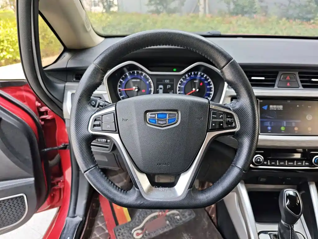 Geely Vision X3 — миниатюра 11