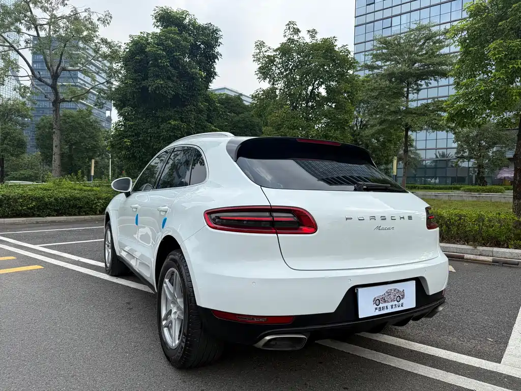Porsche Macan — миниатюра 6