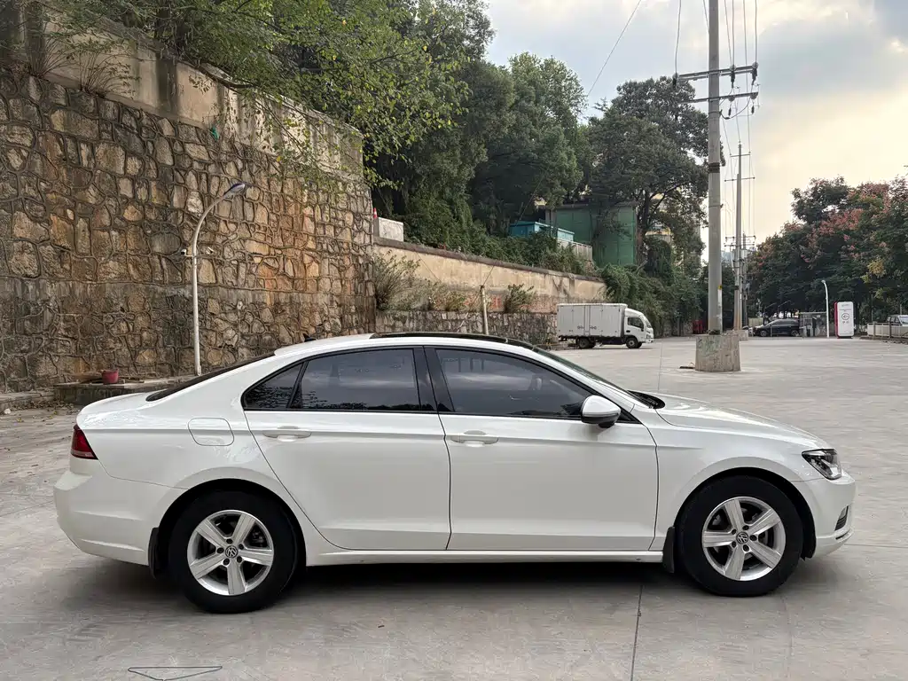 Volkswagen Lamando — миниатюра 3