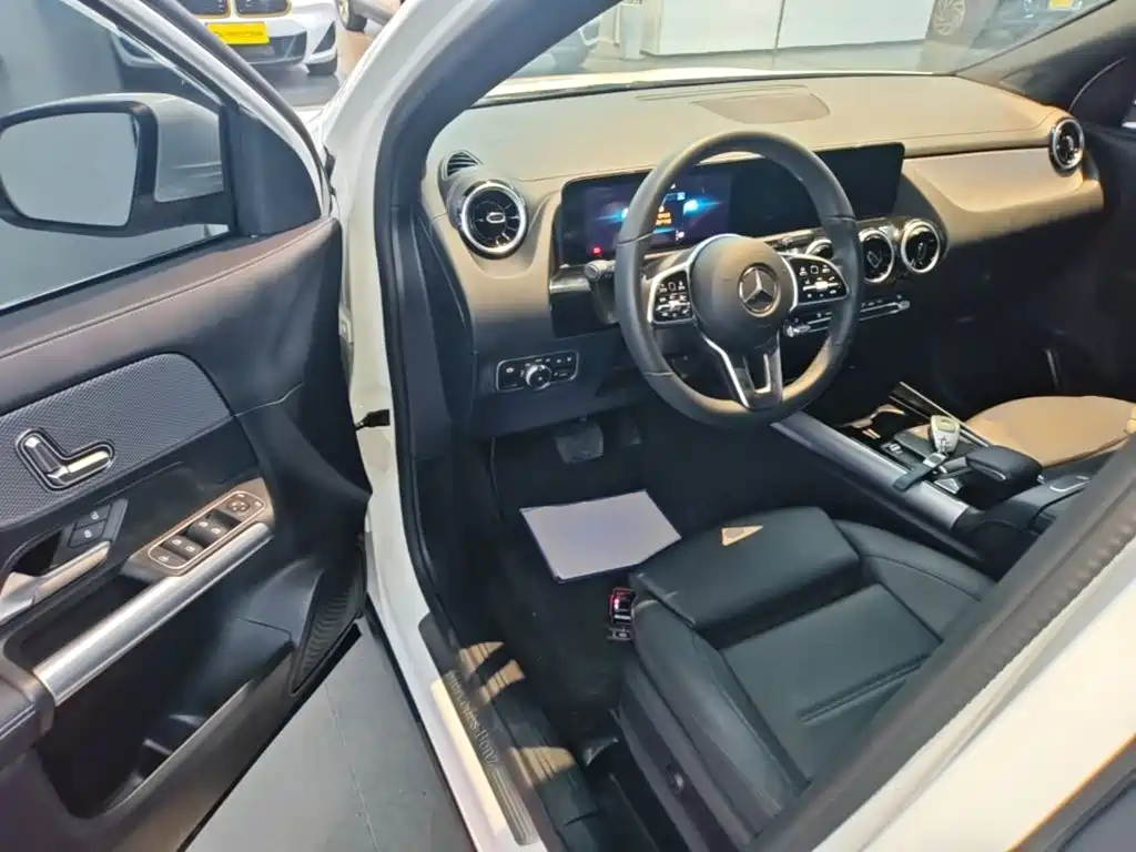 Mercedes-Benz GLA — миниатюра 16