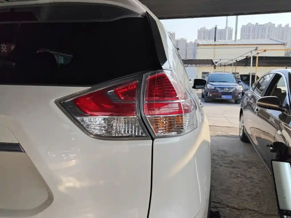 Nissan X-Trail — миниатюра 8
