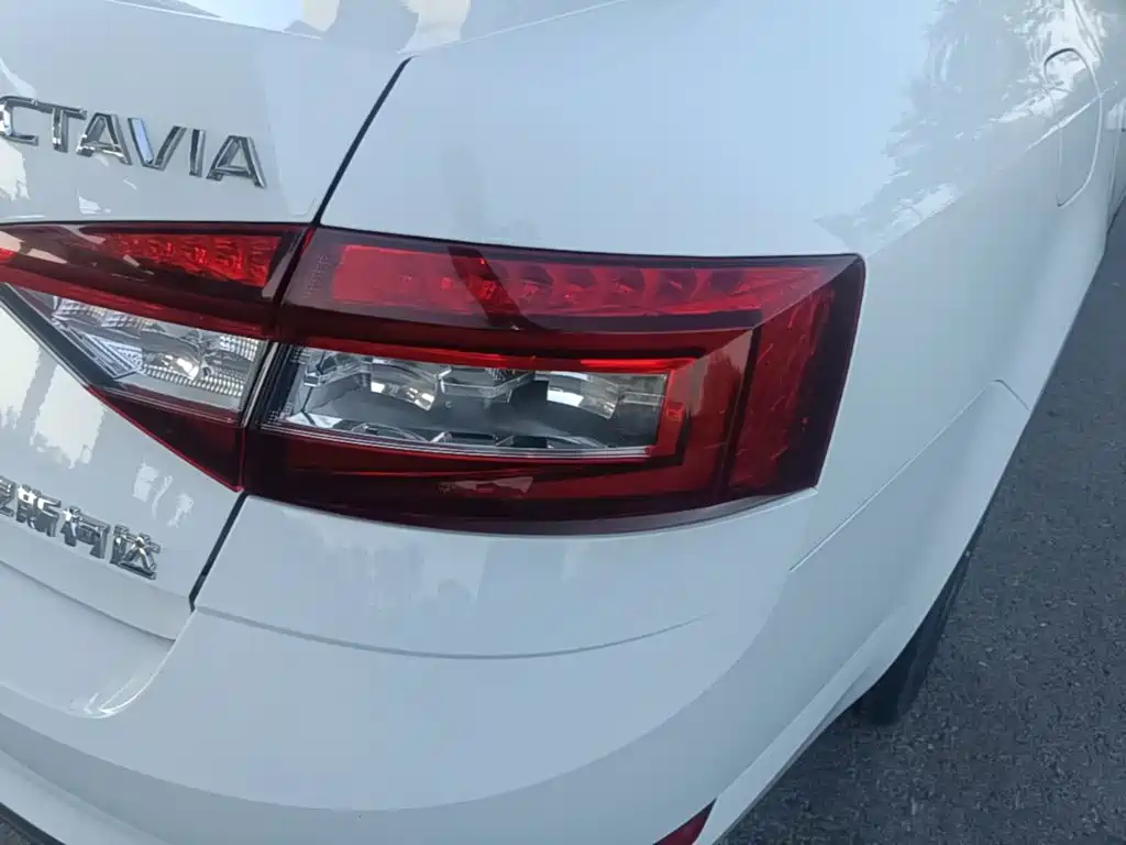 Skoda Octavia — миниатюра 8