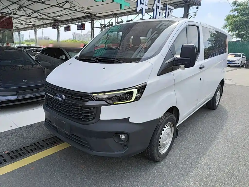 Ford Transit — миниатюра 2