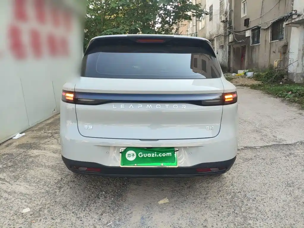 Leapmotor Leapmotor B10 — миниатюра 6