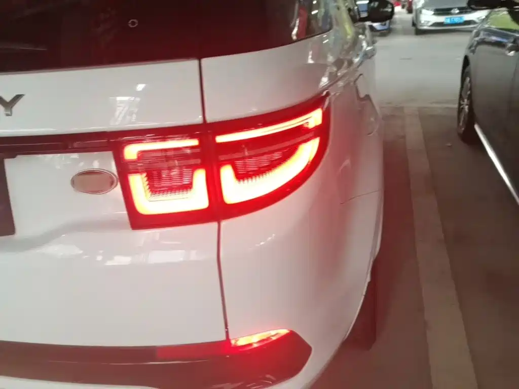 Land Rover Discovery Sport — миниатюра 8