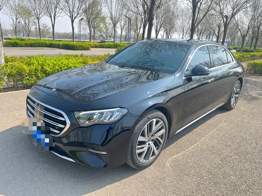 Mercedes-Benz E-Class 2024