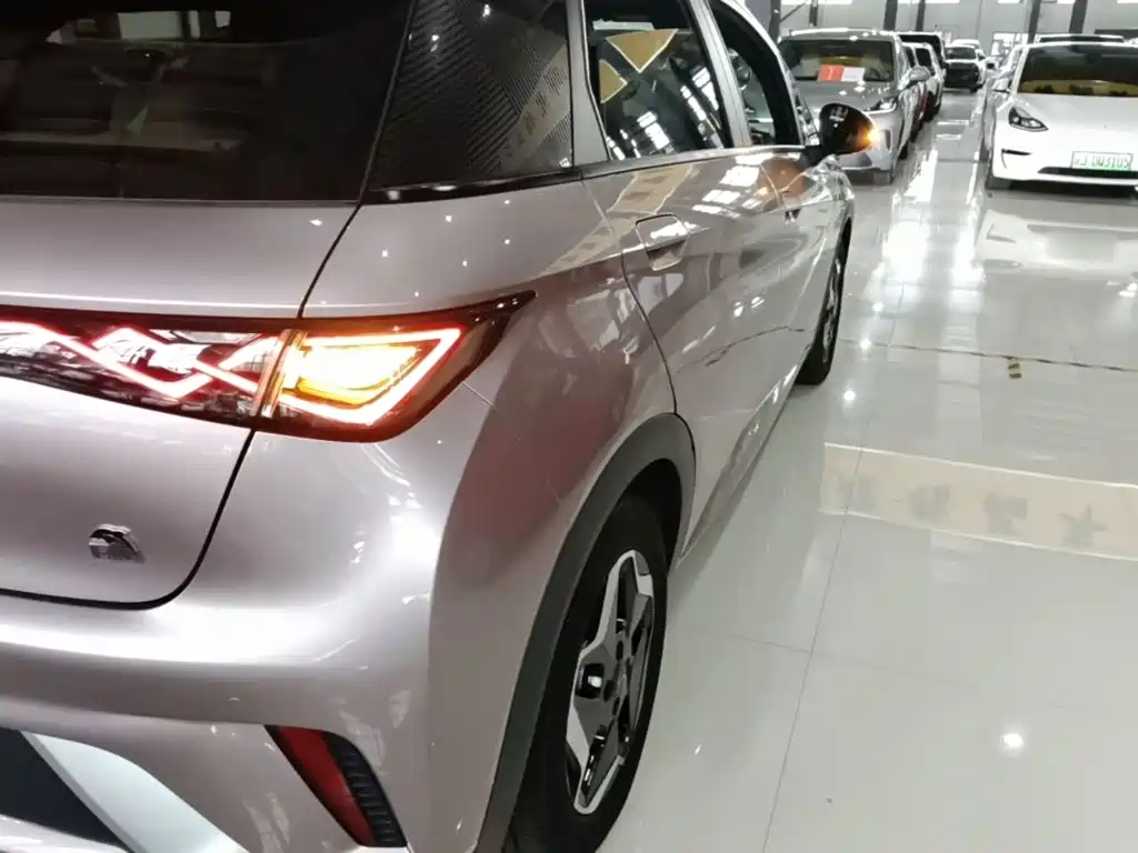 BYD Dolphin — миниатюра 8