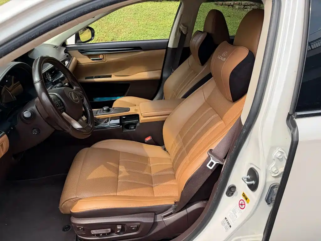Lexus ES — миниатюра 8