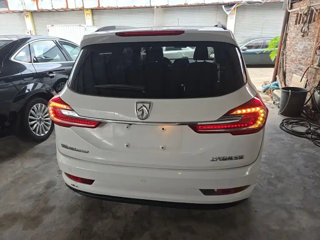 Baojun 310W — миниатюра 6