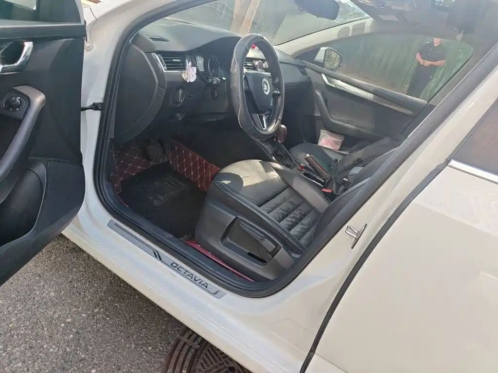 Skoda Octavia — миниатюра 12