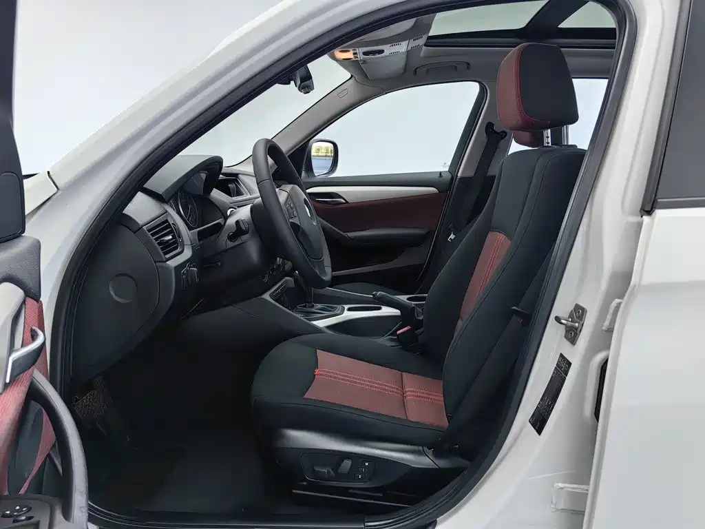 BMW X1 — миниатюра 10