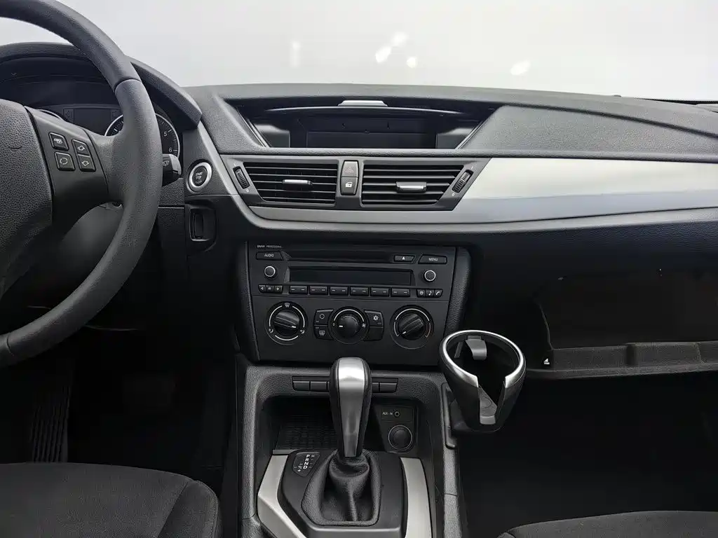 BMW X1 — миниатюра 12