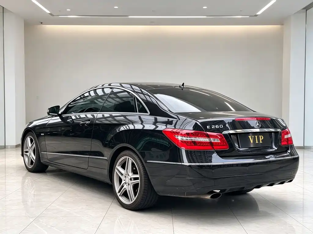 Mercedes-Benz E-Class (Import) — миниатюра 6