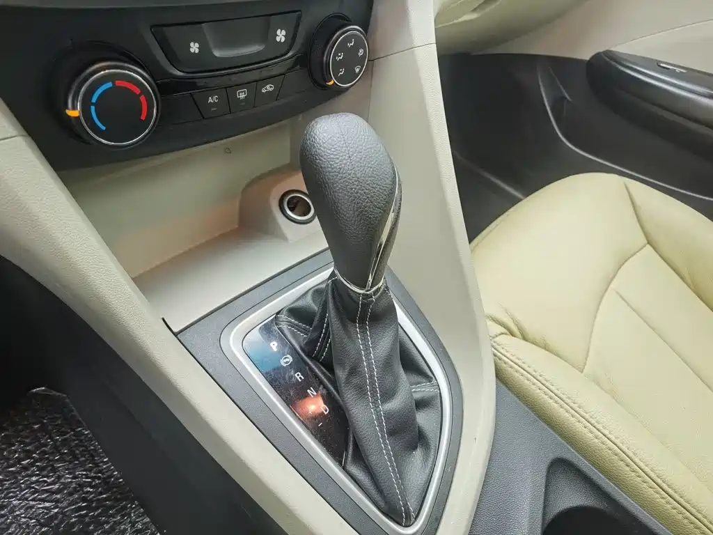 Buick Excelle — миниатюра 13