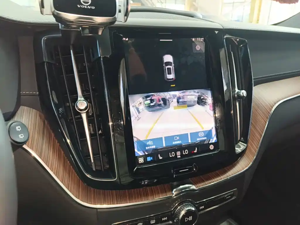 Volvo XC60 — миниатюра 13
