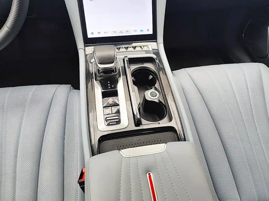 Hongqi Hongqi H5 PHEV — миниатюра 14