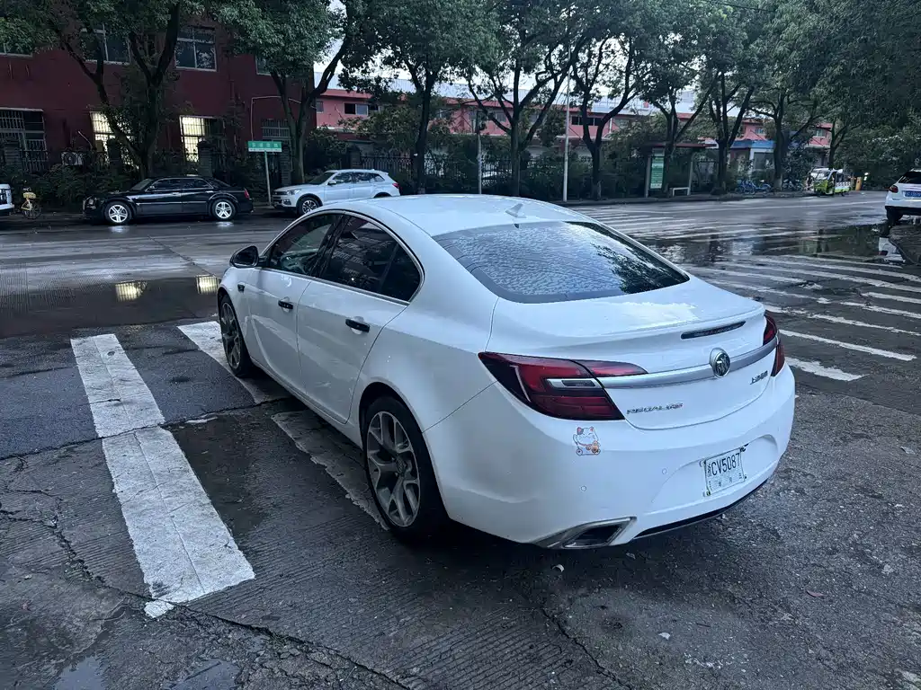 Buick Regal — миниатюра 9