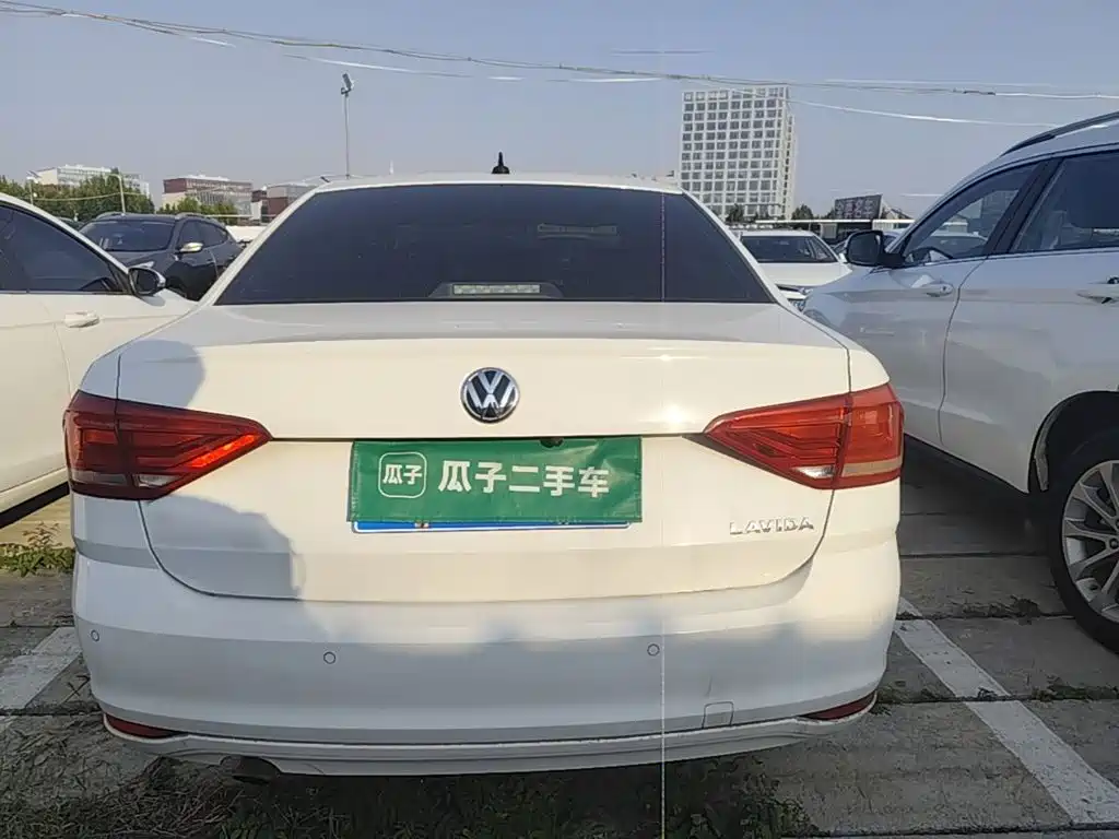 Volkswagen Lavida — миниатюра 6