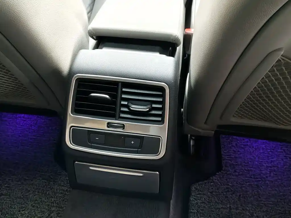 Audi A4L — миниатюра 9